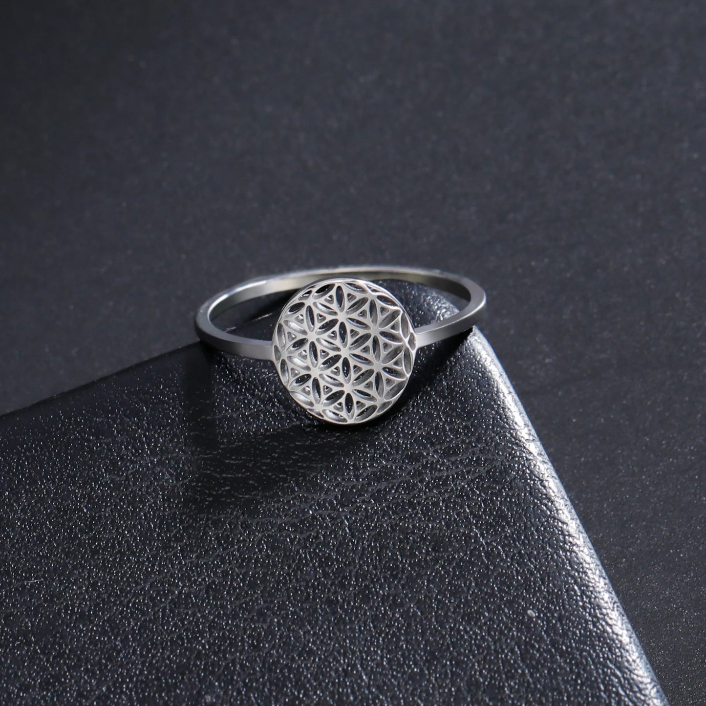 Bague spirituelle fleur de vie argentée acier inoxydable