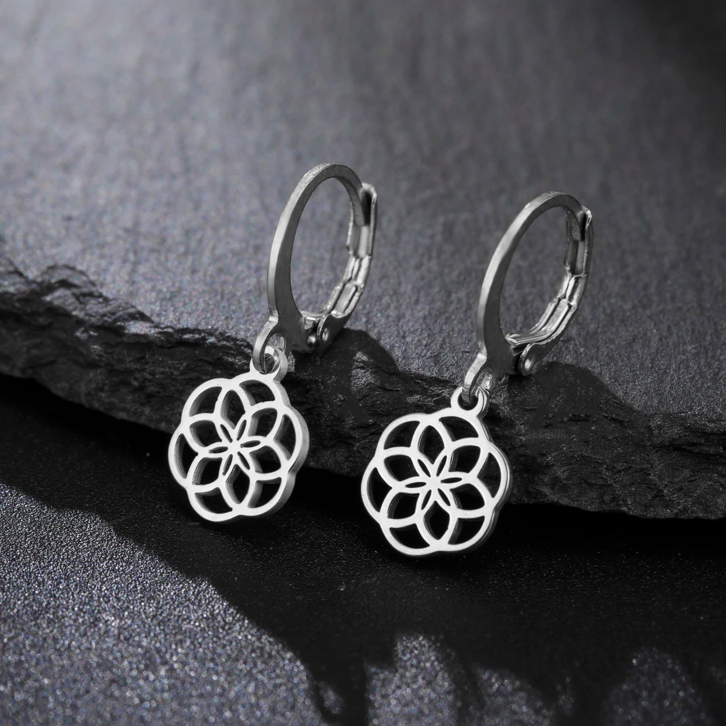 Boucles d'oreilles femme acier inoxydable doré ou argenté fleur de vie géométrie sacrée