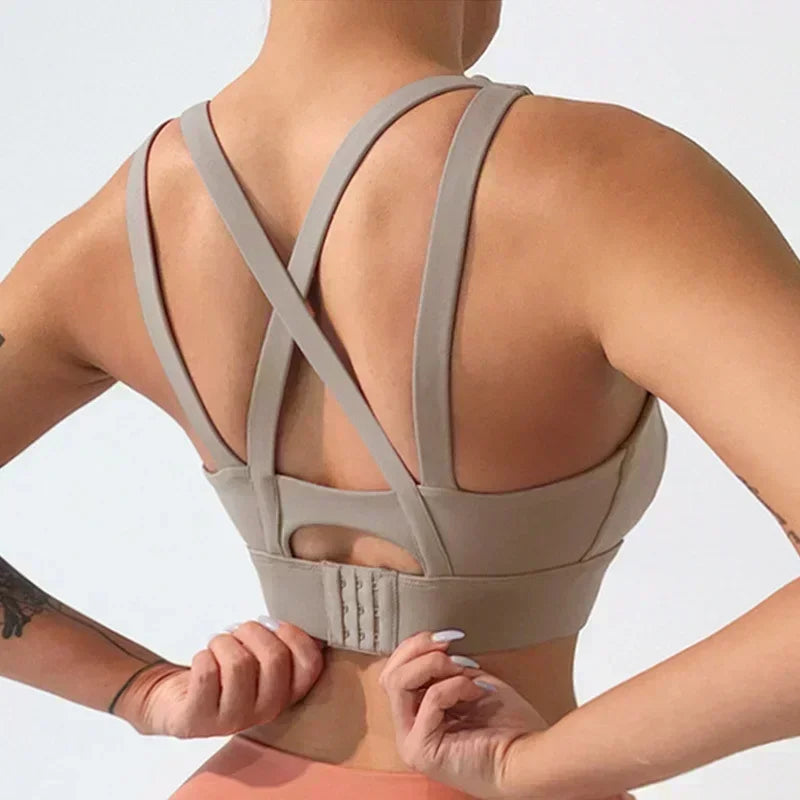 Brassière femme beige sport yoga fitness gym bretelles croisées dans le dos bon maintien grand confort