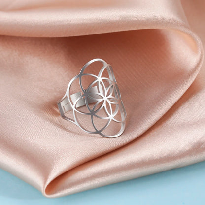 Bague femme fleur de vie argentée acier inoxydable sur soie rose