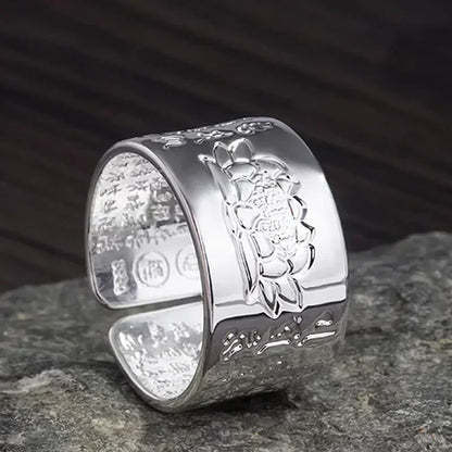 Bague yoga transparente avec motif fleur de lotus gravé – vue de face