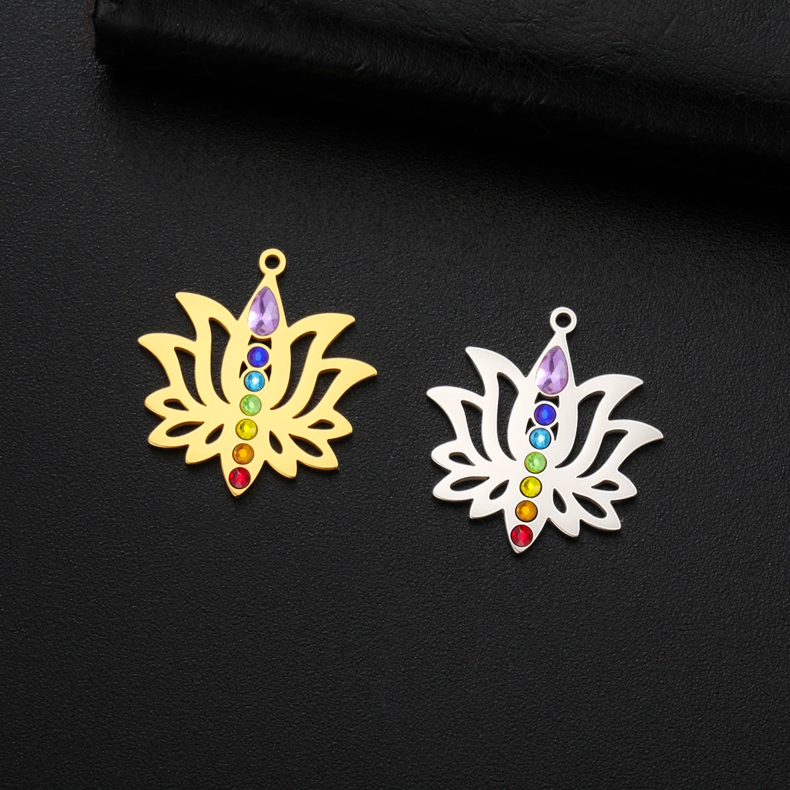 Bijoux fleur de lotus pendentifs dorés et argentés chakra acier inoxydable