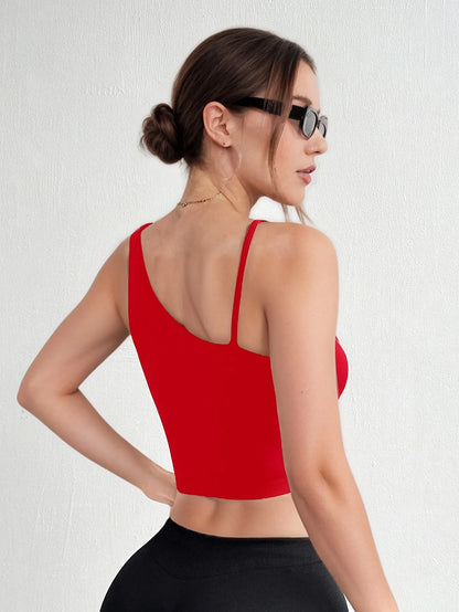rassière asymétrique rouge femme vue de dos