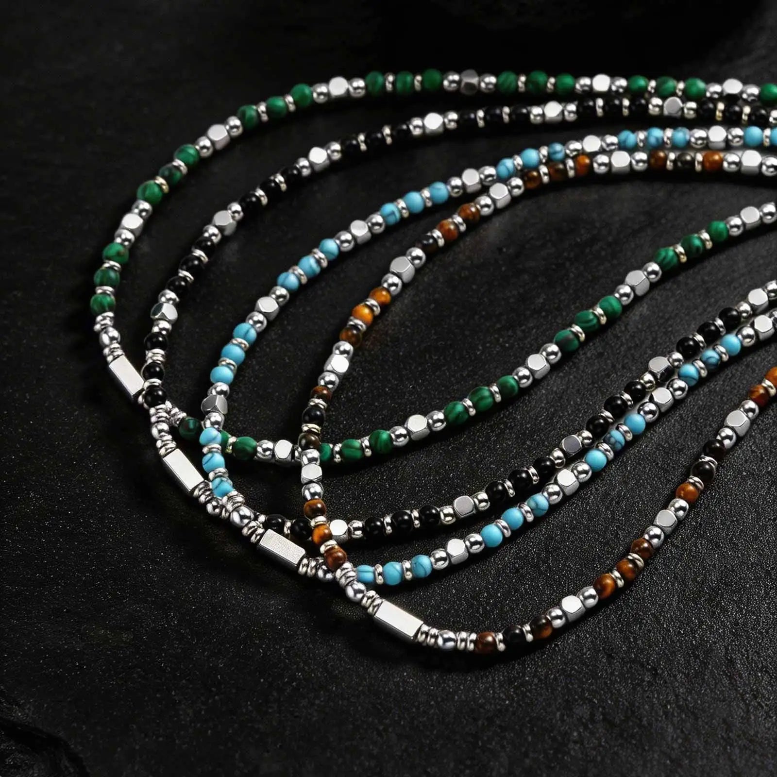 Collier en perle pour homme pierres naturelles – 4 variantes sur présentoir  gris - malachite obsidienne turquoise oeil de tigre