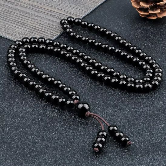 collier mala 108  perles naturelles 
d'onyx noires 