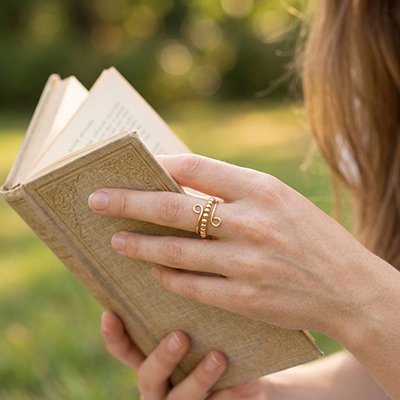 Bague anti stress femme relaxante lecture méditation