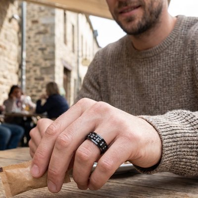 Bague anti stress qui tourne homme acier inoxydable finition noire