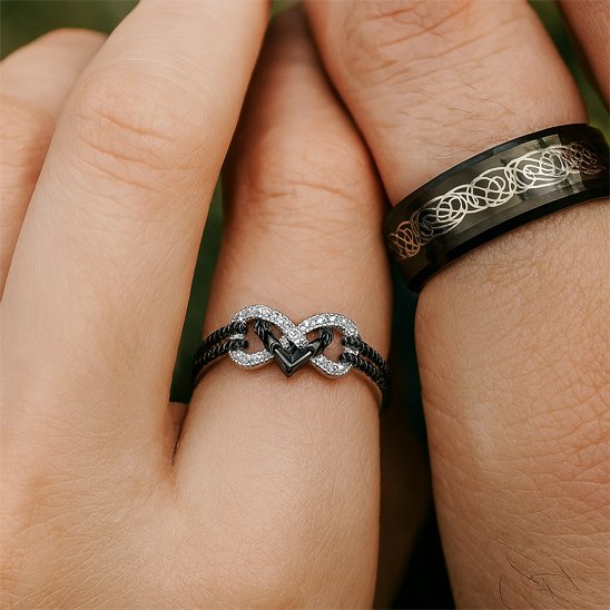 Bague couple alliage noir homme femme coeur infini