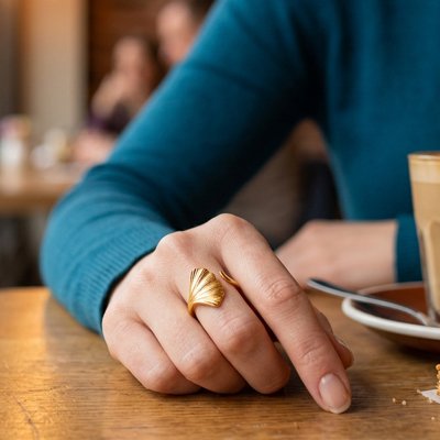 Bague femme ajustable ouverte feuille de Gingko élégante