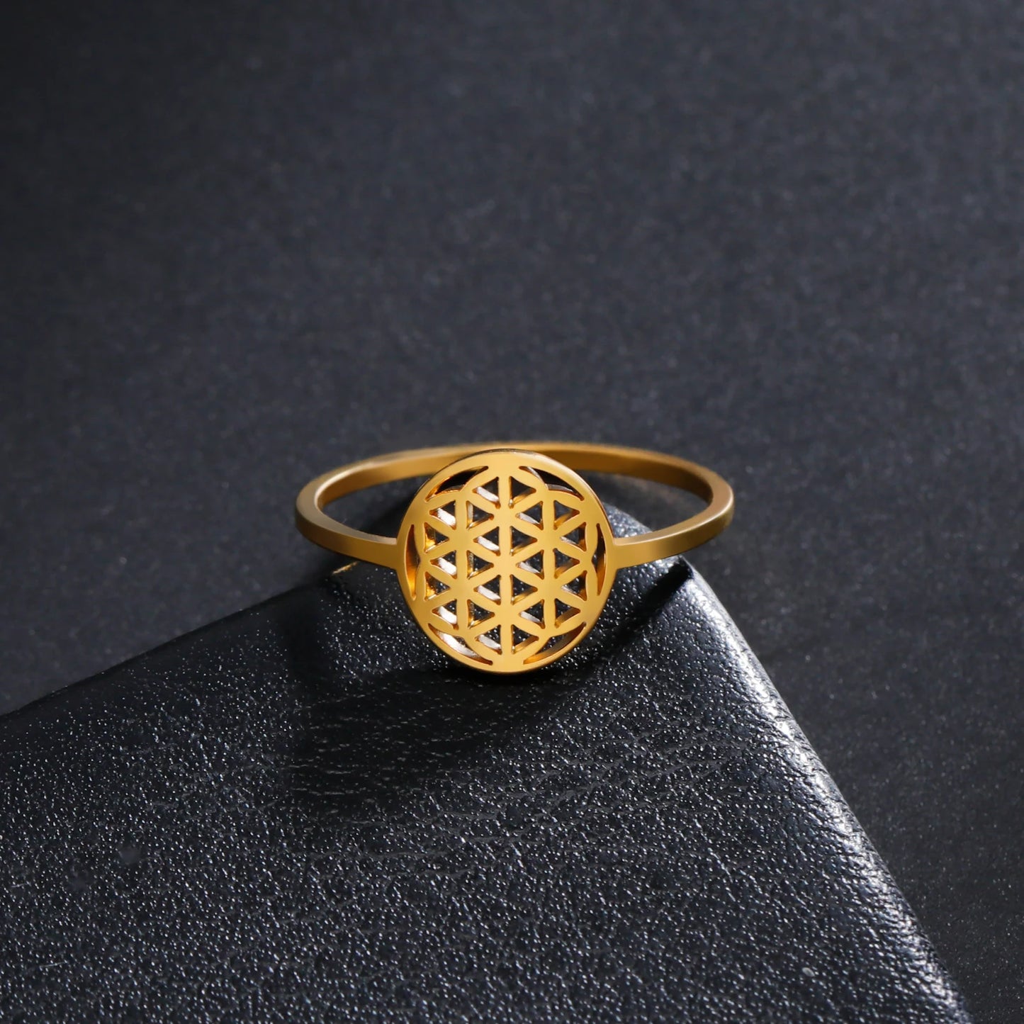 Bague fleur de vie acier inoxydable doré géométrie sacrée