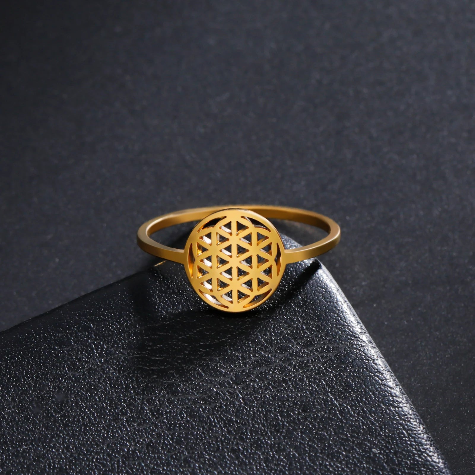 Bague fleur de vie acier inoxydable doré géométrie sacrée