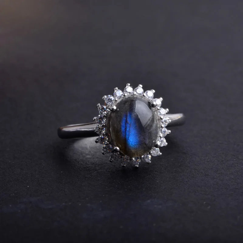Bague labradorite en forme de soleil entouré de zircons argent femme