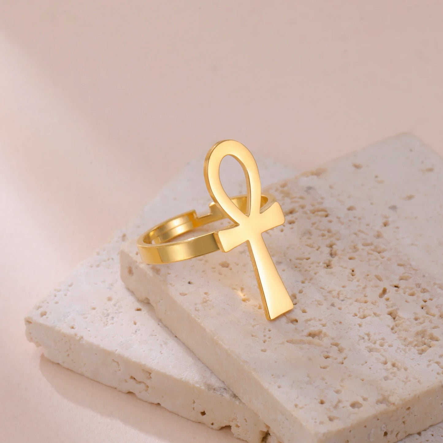 Bague spirituelle femme acier inoxydable doré croix de vie Ankh ajustable