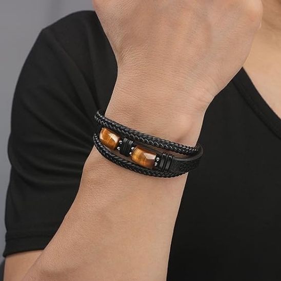 bracelet homme tee-shirt noir oeil de tigre cuir noir poignet