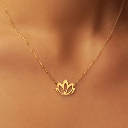 collier acier inoxydable pendentif fleur de lotus chaine fine dorée