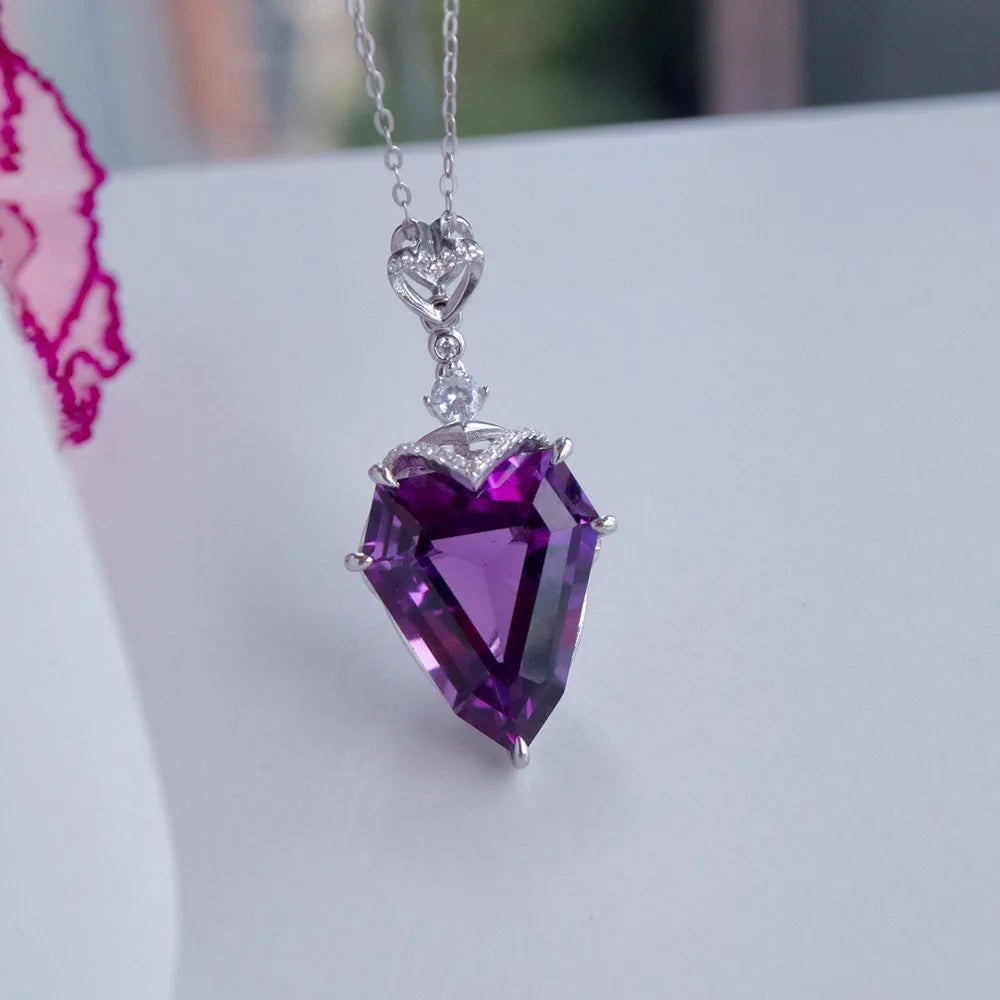 Collier argent femme chaine et pendentif améthyste pierre naturelle violette en forme de coeur apaisante anti-stress