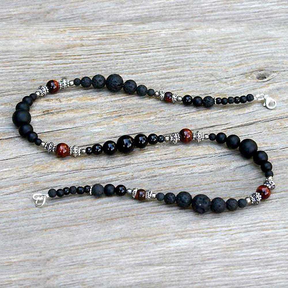 collier homme perle pierres naturelles  énergétiques oeil de tigre vertus protectrice  onyx pierre de lave pierre d'ancrage alliage de zinc 