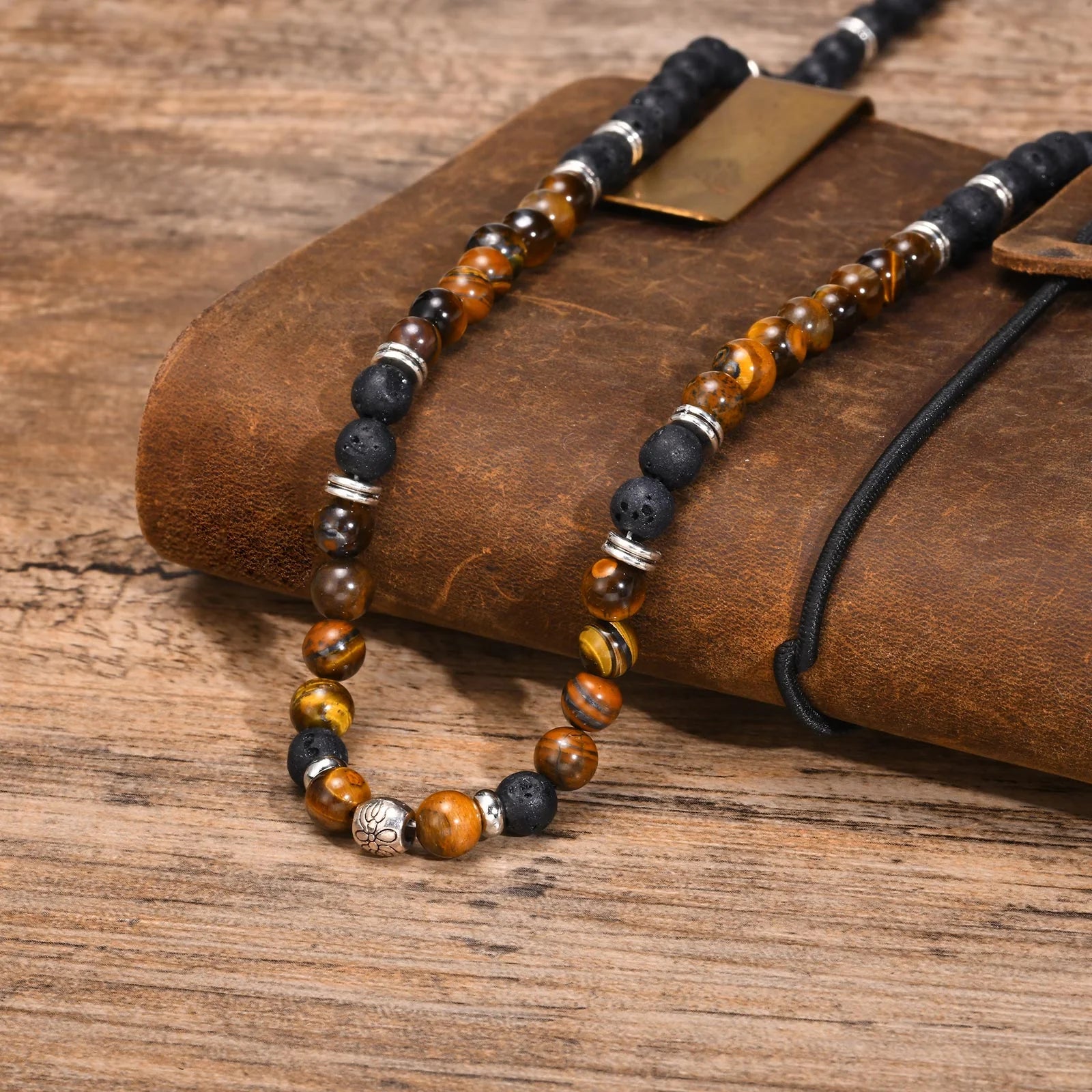 collier homme perle oeil de tigre pierre de lave