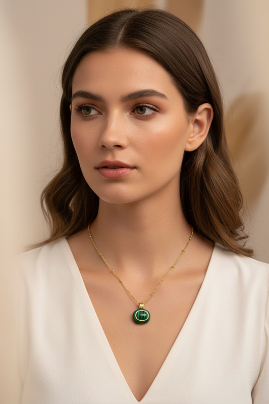 Collier pendentif malachite doré femme élégante – bijou pierre naturelle