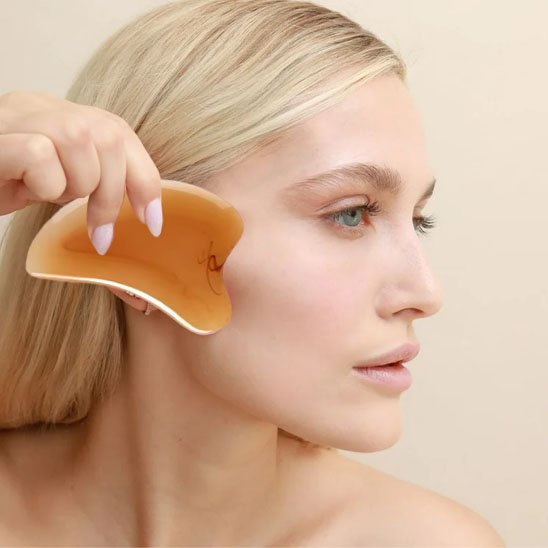 gua sha anti ride visage femme
