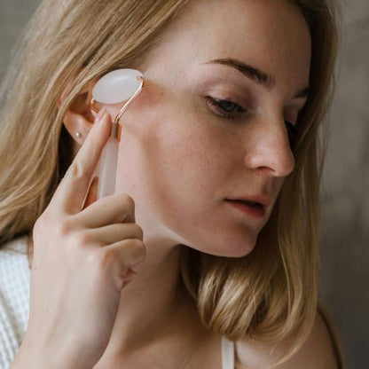 Gua sha visage effet raffermissant quartz rose