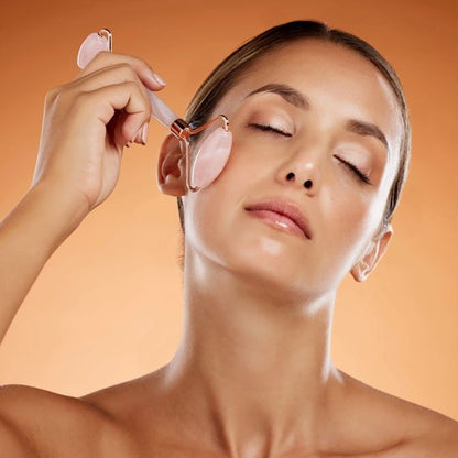 Gua sha visage quartz rose effet lissant sculptant drainant