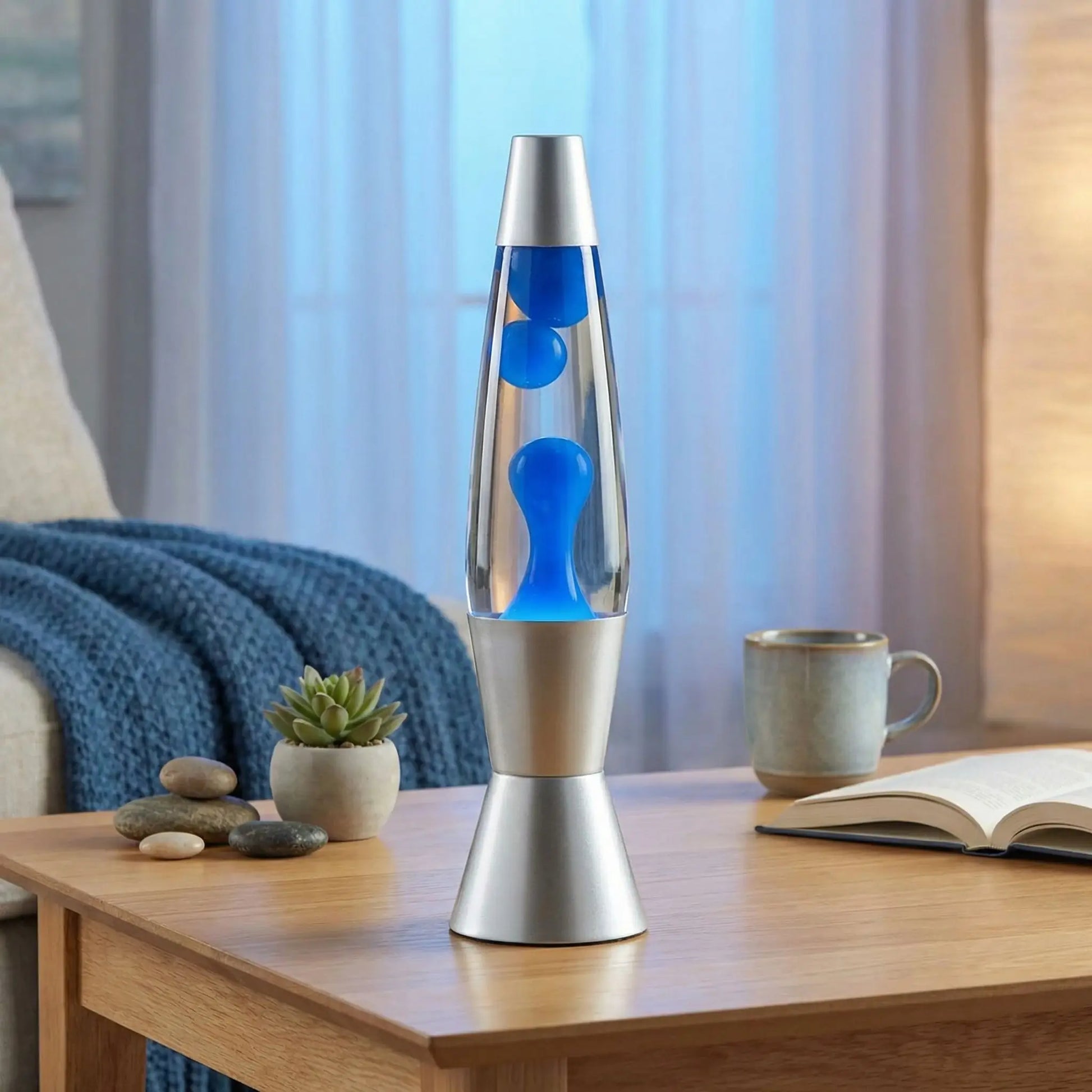 Lampe à lave bleue créant une ambiance apaisante et relaxante
