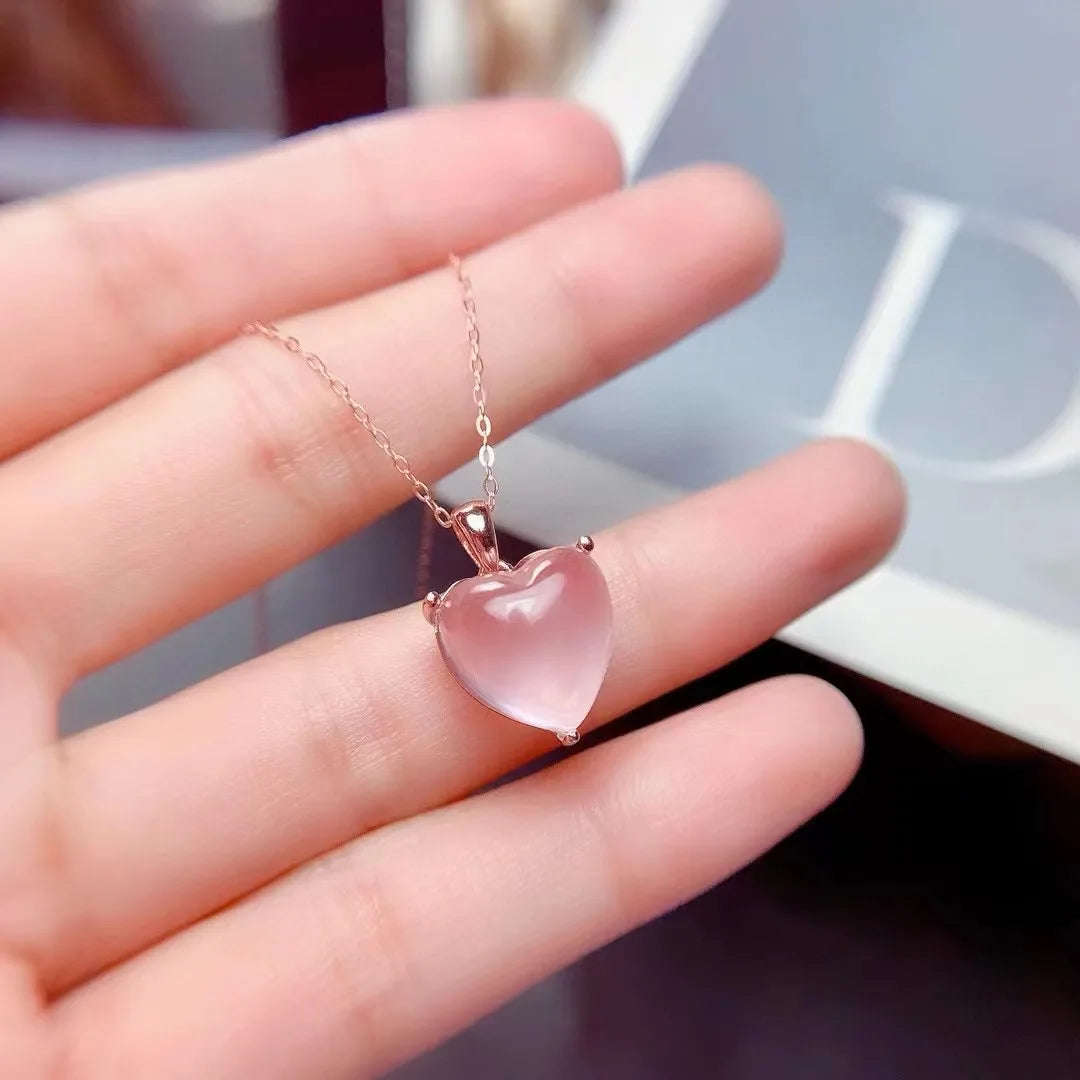 Collier chaine pendentif en forme de coeur en quartz rose