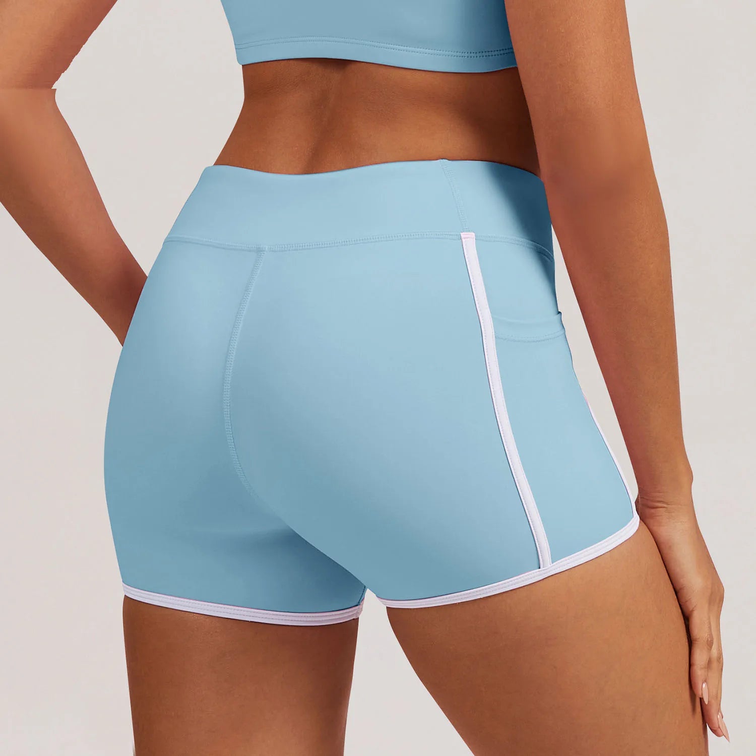 Shorty yoga effet push-up – coupe ajustée color-block respirant

