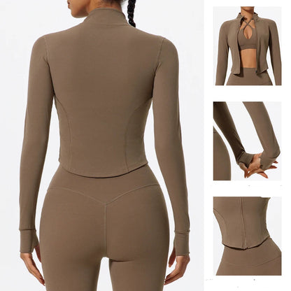 Veste de yoga courte femme - vue de dos coupe ajustée - marron - ensemble legging - vue de face